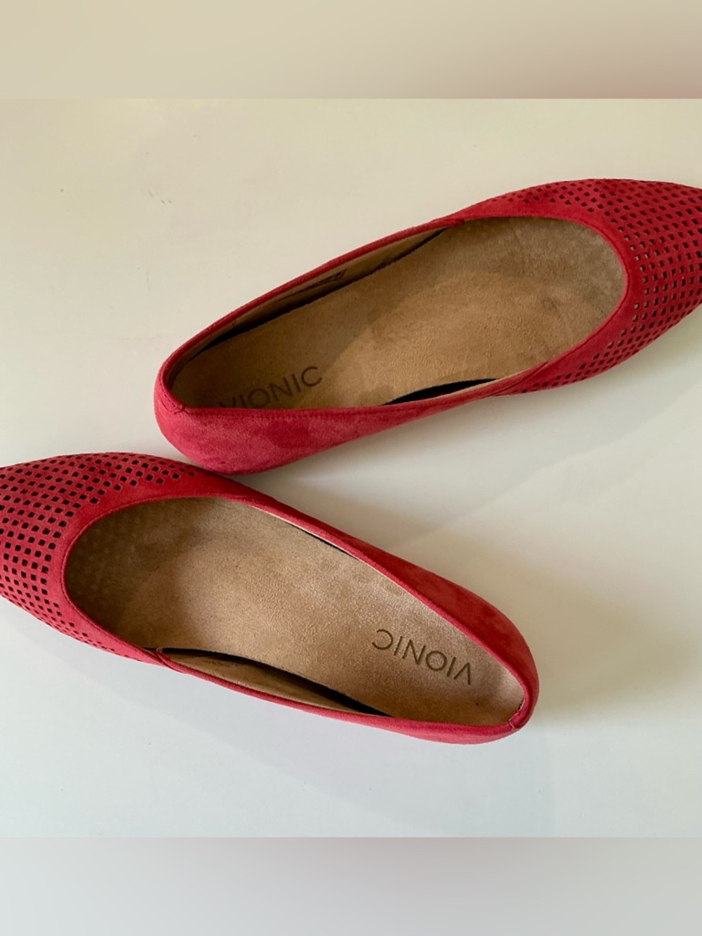 Vionic Suede Posey Flats Sz 7